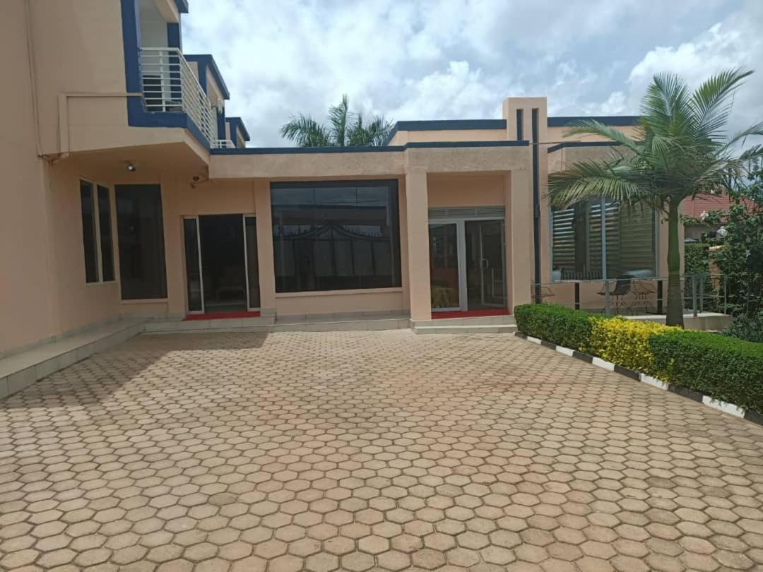 Ikaze B&B Kigali Bagian luar foto