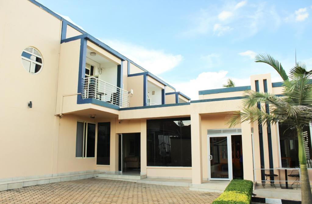 Ikaze B&B Kigali Bagian luar foto