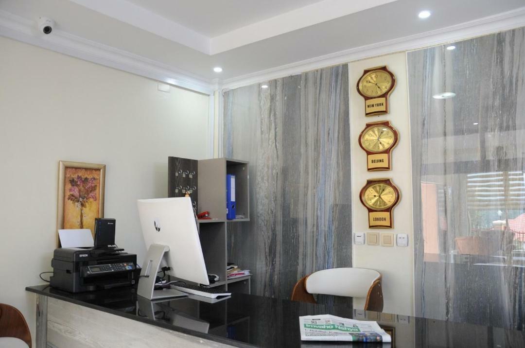 Ikaze B&B Kigali Bagian luar foto